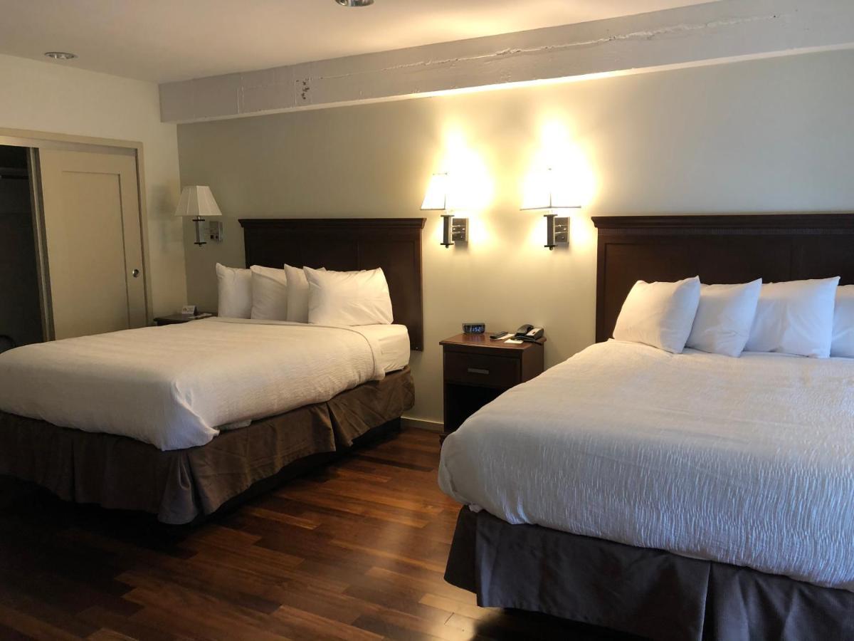 Grand Eastonian & Hotel